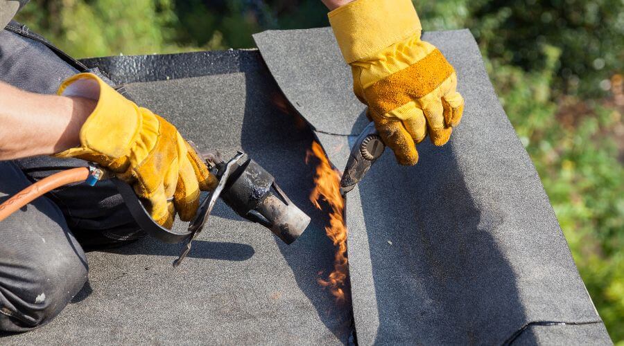 Professional gutter cleaning in Culleoka, TN